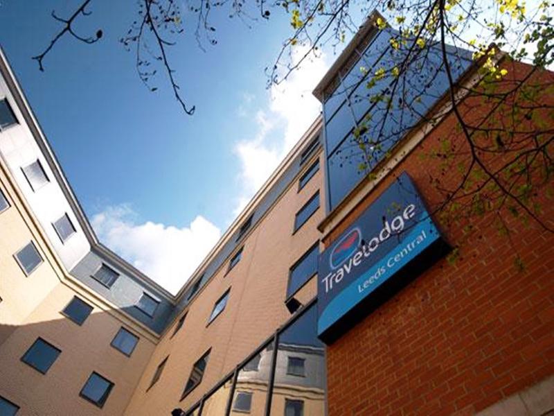 Travelodge Leeds Central Exterior photo